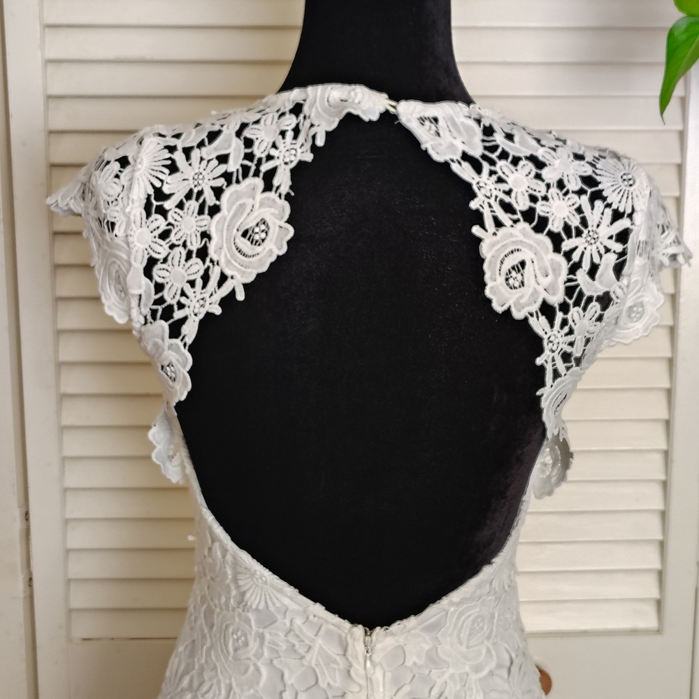 Lulus White Floral Lace Mini Dress Size XS – Like New - Picture 8 of 15